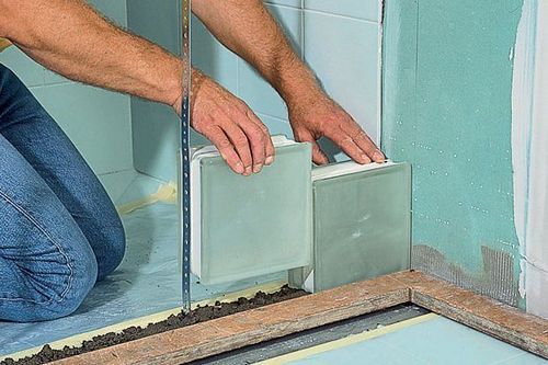 Как своими руками установить стеклянные блоки для стен и перегородок
