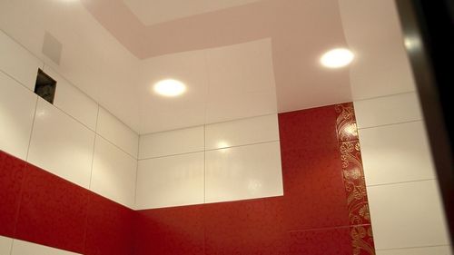 Натяжной потолок в ванной комнате: отзывы мастеров
