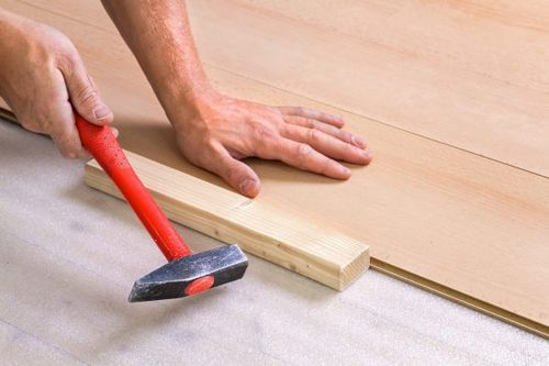 Укладка теплого пода под ламинат в деревянном доме - инструкция
