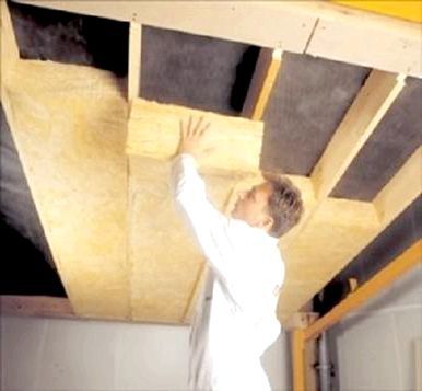 Утепление потолка бани: видео-инструкция по монтажу своими руками с фото