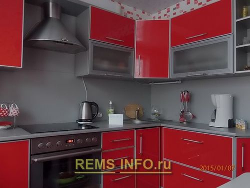 Дизайн кухни в красно сером цвете: 9 метров, панельный дом, фото
