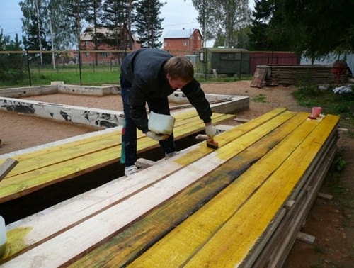 Как покрасить веранду дома и на даче: инструкция по отделке деревянных конструкций, видео и фото