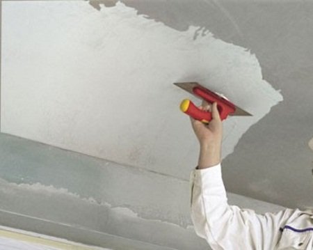 Как шпаклевать потолок под покраску: видео-инструкция по монтажу своими руками, цена, фото
