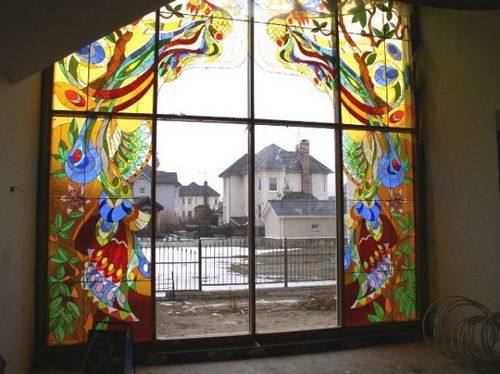 Рисунок витражными красками на стекле: акриловые покрытия и другие, инструкция, видео и фото