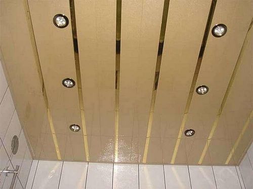 Алюминиевый потолок: в ванной, профиль, панели, фото, декоративные, как установить, монтаж сайдинга, из реек, отзывы, перфорированные, как делать, плиты декоративные
