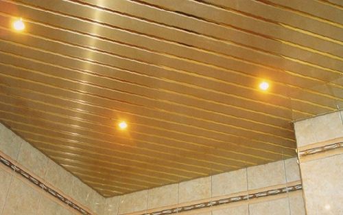 Алюминиевый реечный потолок в ванной - установка и монтаж, особенности конструкции