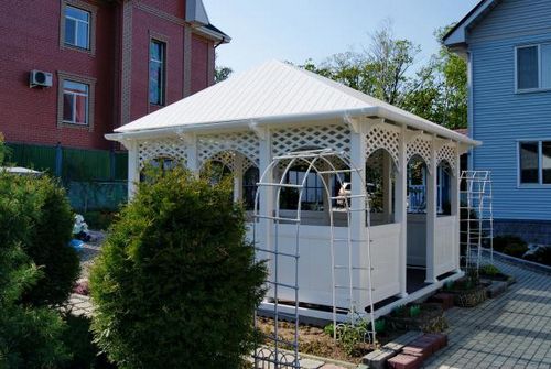 Беседки из сосны, поддонов, ротанга, оцилиндровки, дверей, лиственницы. Фото (беседка, фото) Беседки из сосны, поддонов, ротанга, оцилиндровки, дверей, лиственницы. Фото