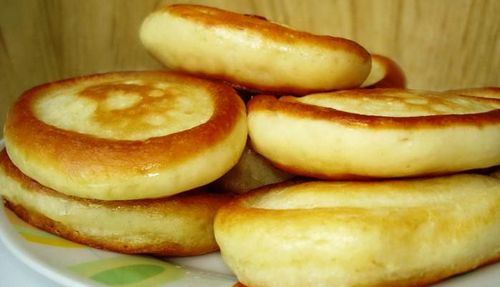 Быстрые оладьи на кефире: оладушки вкусные, рецепты как приготовить легкие с фото