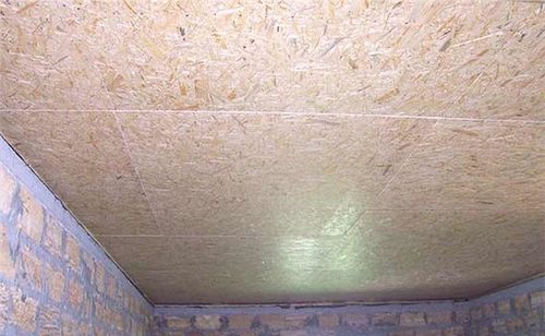 Чем подшить потолок и крышу в гараже, как недорого потолок по балкам