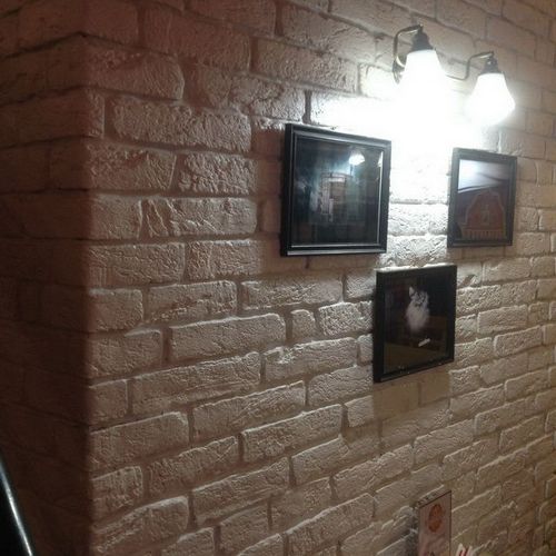 Декоративный камень в интерьере: 20 фото