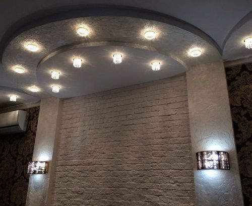 Декоративный камень в интерьере: 20 фото