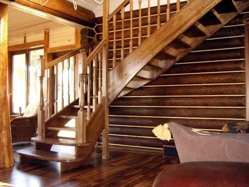 Деревянные лестницы на второй этаж в частном доме: фото