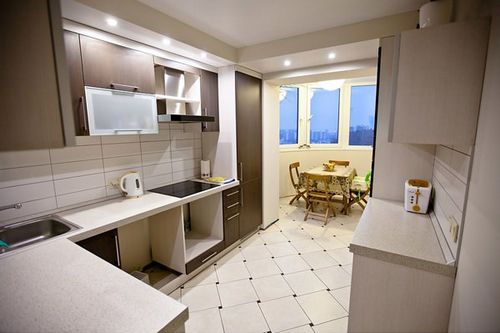 Дизайн кухни совмещённой с балконом: объединенная с лоджией, варианты интерьера, фото