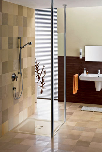 Дизайн ванной комнаты с душевой кабиной: интерьер маленького помещения