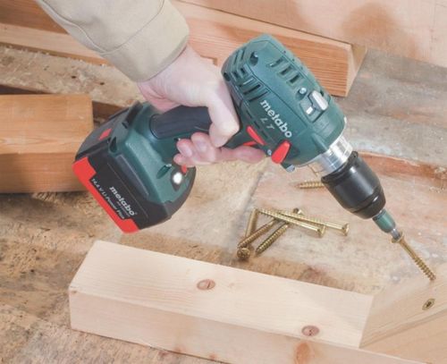 Дрель-шуруповерт Metabo bs 18 (Metabo, аккумулятор) Дрель-шуруповерт Metabo bs 18