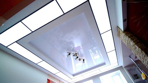 Двухуровневый потолок на кухне (70 фото): дизайнерский проект двухъярусного потолка