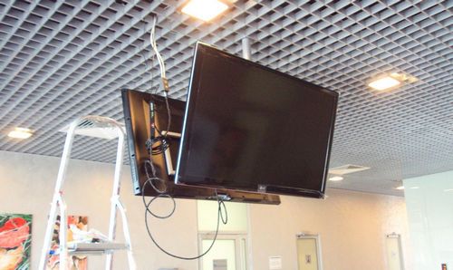 Как прикрепить телевизор к потолку? (потолок, телевизор) Как прикрепить телевизор к потолку?