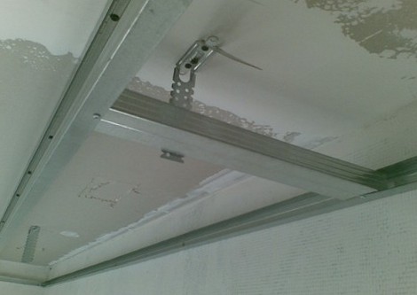 Как сделать потолок из гипсокартона своими руками: монтаж на балконе, видео-инструкция, фото