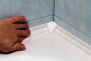 Как установить на ванну пластиковый уголок - делаем самостоятельно!