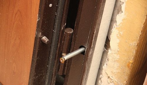 Как установить входную металлическую дверь: пошаговая инструкция