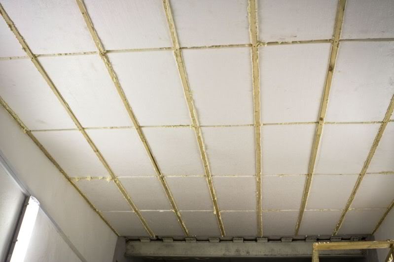 Как устранить конденсат на потолке в гараже
