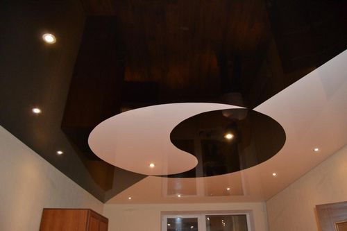 Комбинированные натяжные потолки фото: монтаж подвесных потолков вместе, красивая комбинация