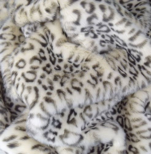 Ковры из меха и кожи: меховые изделия из альпаки, натуральные ковровые покрытия из мутона, шкур коровы, медведя и других животных, искусственные варианты (ковер, покрытие, шкура) Ковры из меха и кожи: меховые изделия из альпаки, натуральные ковровые покрытия из мутона, шкур коровы, медведя и других животных, искусственные варианты