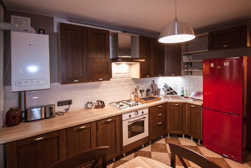 Красный холодильник (68 фото): дизайн и цвет в интерьере кухни