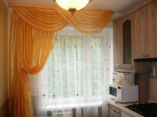 Ламбрекены для кухни (70 фото): для современных штор 2018 своими руками (ламбрекен, ткань, штора) Ламбрекены для кухни (70 фото): для современных штор 2018 своими руками