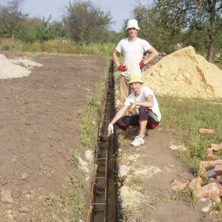 Ленточный фундамент для дома своими руками: технология устройства, этапы строительства правильного ленточного фундамента (фундамент, ленточный, блок) Ленточный фундамент для дома своими руками: технология устройства, этапы строительства правильного ленточного фундамента