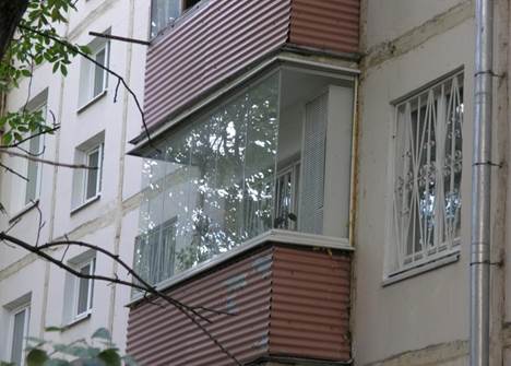 Остекление балкона в хрущевке: обзор возможных вариантов (балкон, остекление) Остекление балкона в хрущевке: обзор возможных вариантов