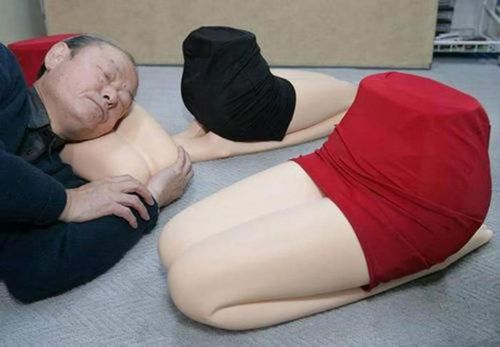 Подушки-обнимашки (40 фото): японская подушка для «обнимашек» для всего тела, изделия для обнимания, аниме, название (подушка, подобный, форма) Подушки-обнимашки (40 фото): японская подушка для «обнимашек» для всего тела, изделия для обнимания, аниме, название