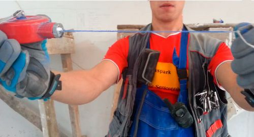 Подвесной потолок из гипсокартона своими руками: инструкция с фото и видео, как сделать одноуровневый потолок