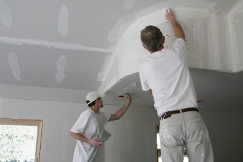 Покраска потолка. Как правильно покрасить потолок своими руками 