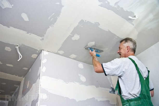 Покраска потолков из гипсокартона: выбор красителя и этапы работ