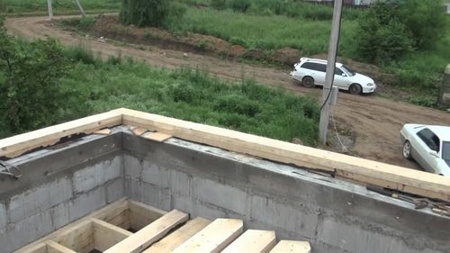 Проект дома с вальмовой крышей