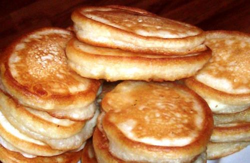 Пышные оладьи на дрожжах: рецепт с фото, с сухими как сделать, приготовить свежие, видео и живые дрожжи (дрожжи, оладья) Пышные оладьи на дрожжах: рецепт с фото, с сухими как сделать, приготовить свежие, видео и живые дрожжи