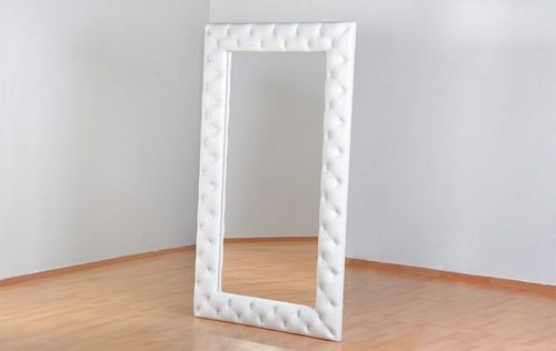 Рама для зеркала (37 фото): кованая рамка для зеркальца своими руками, как сделать конструкцию из дерева и потолочного плинтуса