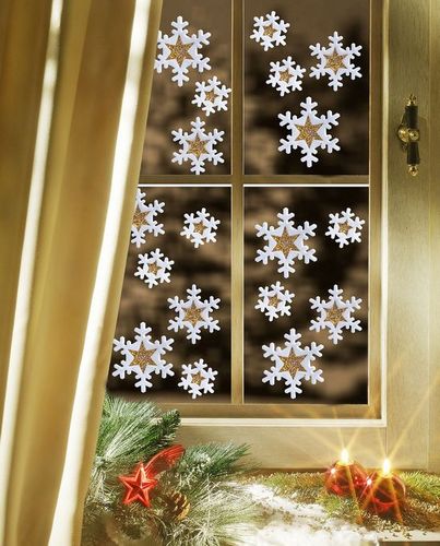Рисунки на окнах к Новому 2018 году: украшения из бумаги, снежинки, гирлянды, фото
