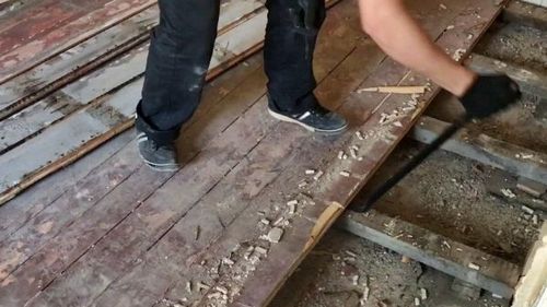 Скрипят деревянные полы в квартире, что делать (пол, половица) Скрипят деревянные полы в квартире, что делать