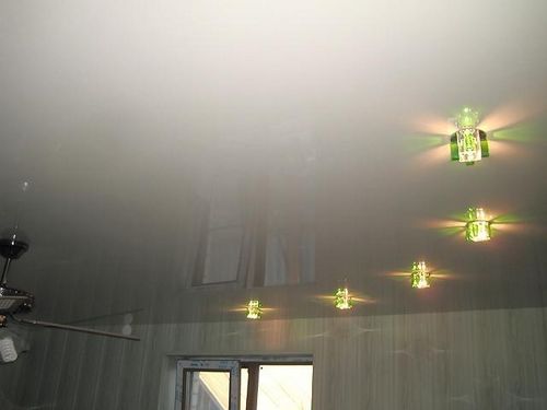 Споты для натяжных потолков: фото и расположение, установка накладных, какие подходят для монтажа (натяжной, потолок, светильник) Споты для натяжных потолков: фото и расположение, установка накладных, какие подходят для монтажа
