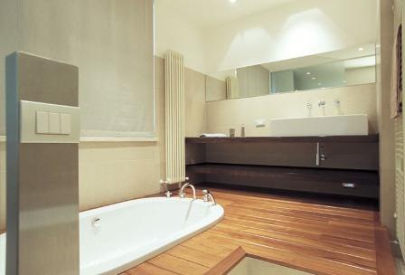 Деревянный пол в ванной: гидроизоляция, выбор материала, технология укладки