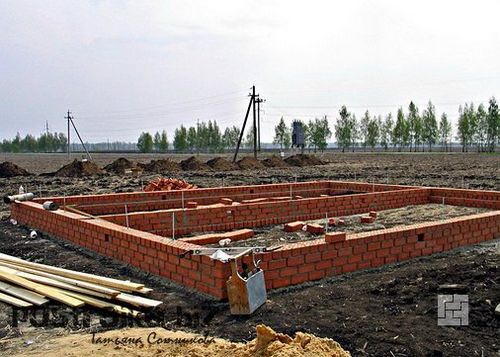 Фундамент под теплицу из поликарбоната своими руками (теплица, фундамент) Фундамент под теплицу из поликарбоната своими руками