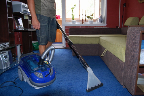 Как почистить ковролин в домашних условиях - обзор средств
