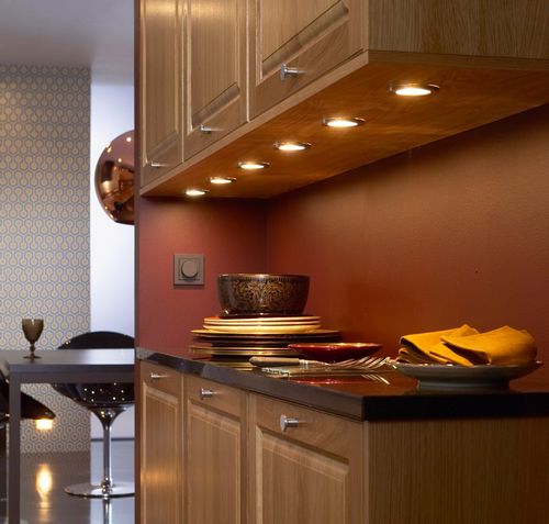Как правильно организовать подсветку рабочей зоны на кухне?