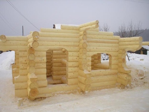 Как правильно строить баню зимой из бруса и бревна