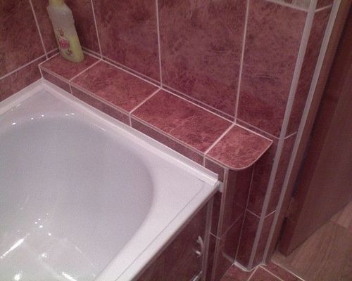 Как правильно укладывать плитку в ванной: мазать поверхность полностью или с отступами