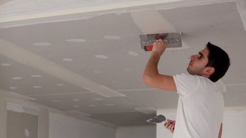 Как правильно выровнять потолок своими руками - технология