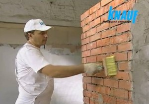 Проводим выравнивание стен ротбандом (выравнивание, стен, маяк) Проводим выравнивание стен ротбандом