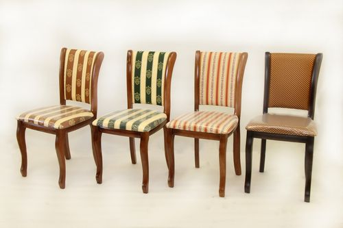 Разные виды деревянных стульев